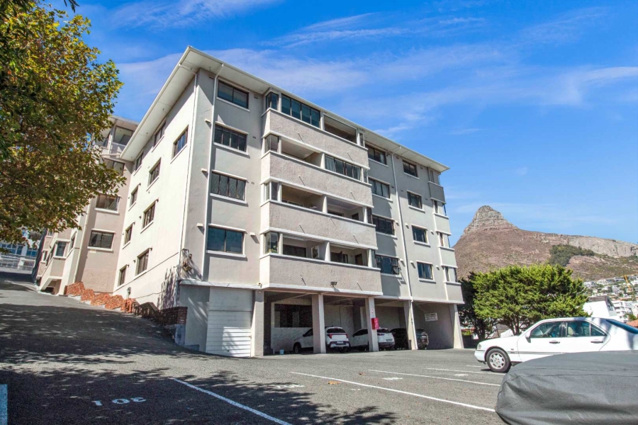 1 Bedroom Property for Sale in Sea Point Western Cape